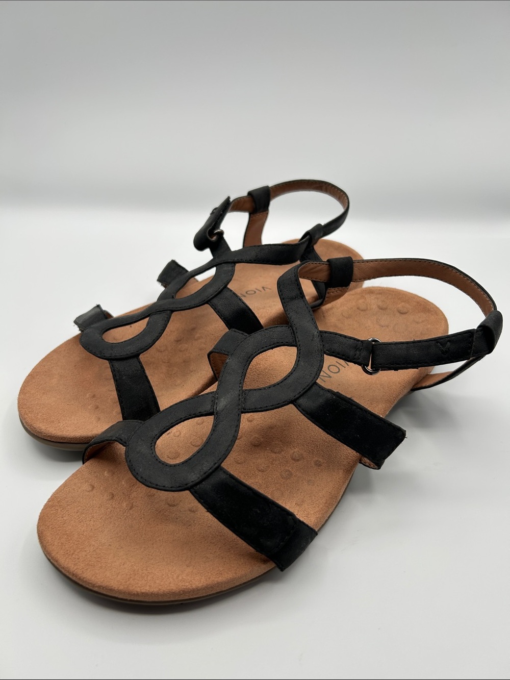 Vionic Black Loop-Strap Women’s Sandals